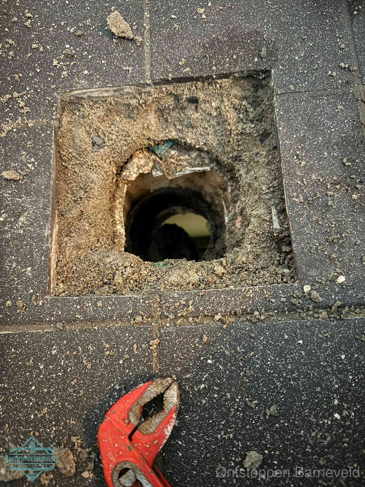 Rioolputje erfgrens eigendom in Barneveld